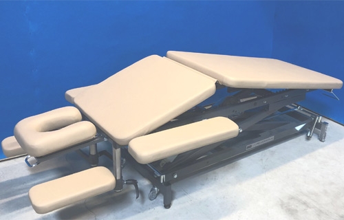 Стационарный массажный стол Fysiotech Professional X-1 65 см, кофе с молоком/рама серая