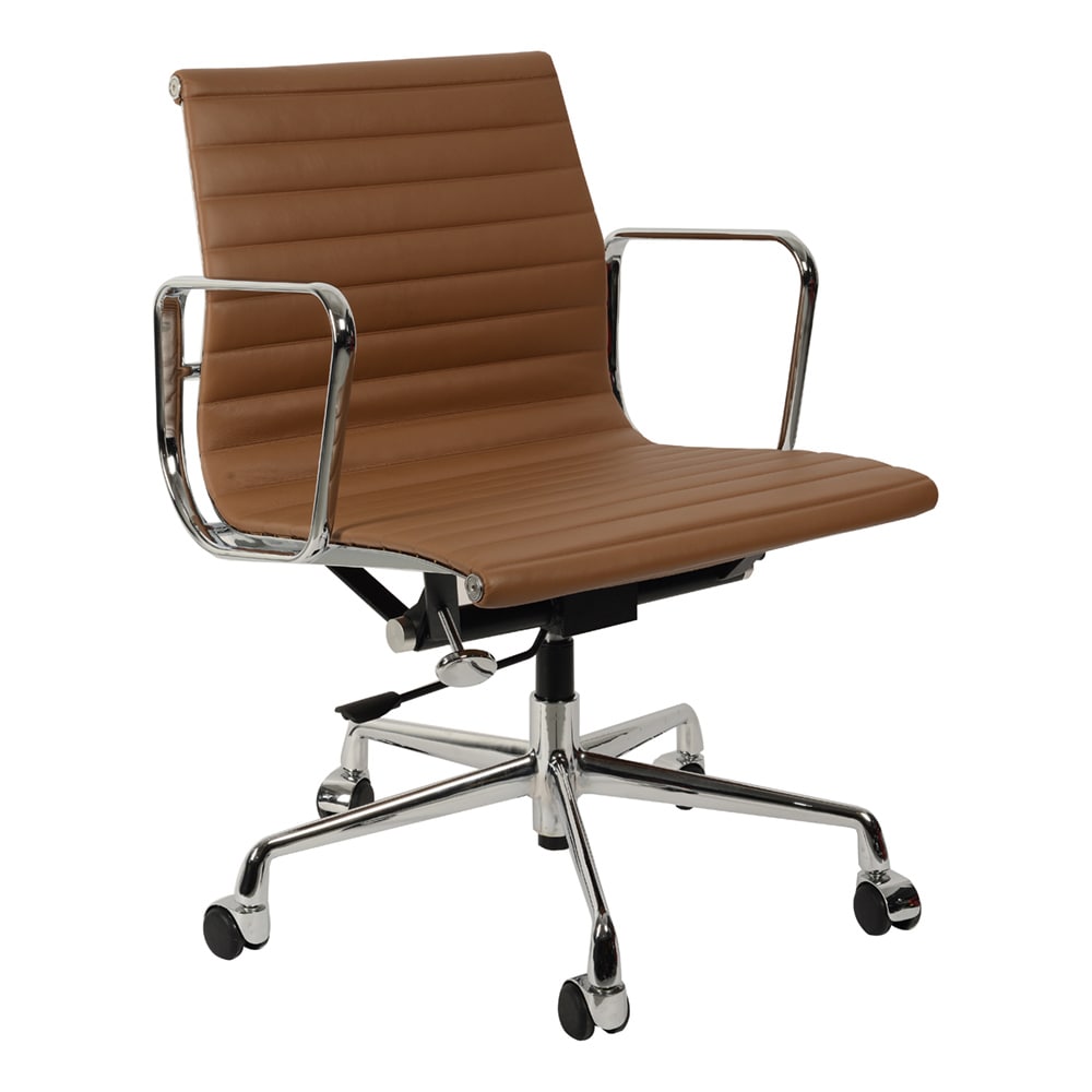 Эргономичное кресло Eames Ribbed Office Chair EA 117, коричневая кожа