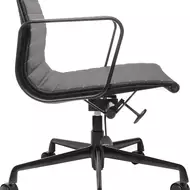 Эргономичное кресло Eames Ribbed Office Chair EA 117, Total Black